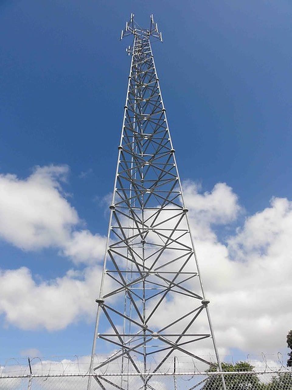 Tower Elevation, Structural steel to specification